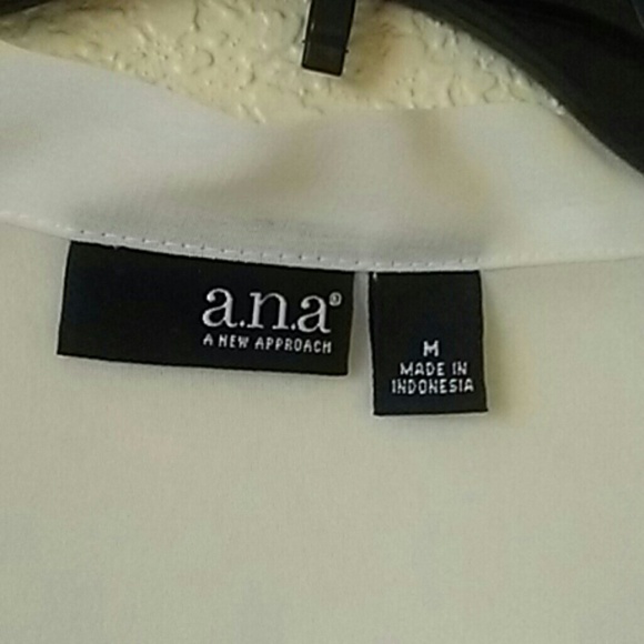 🌟 a.n.a. White Sheer Top - Picture 4 of 6